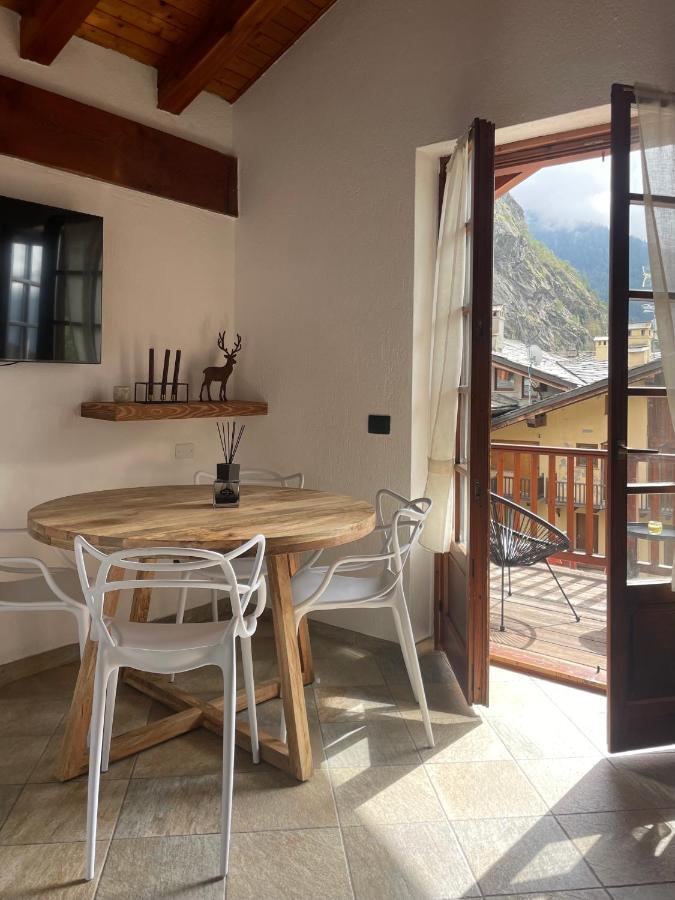Chalet Mont Blanc De Courmayeur Exterior photo